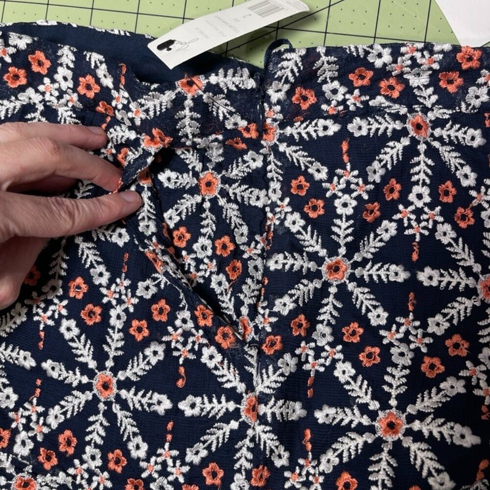 JOIE Jacobella Embroidered Shorts Navy Orange White Floral Size 2 NWT - Picture 5 of 6